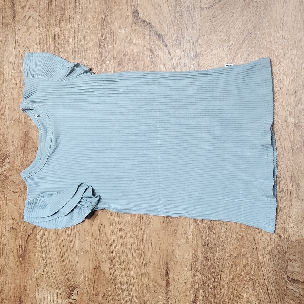 Little sleepies stormy ribbed flutter tee size 5 great condition